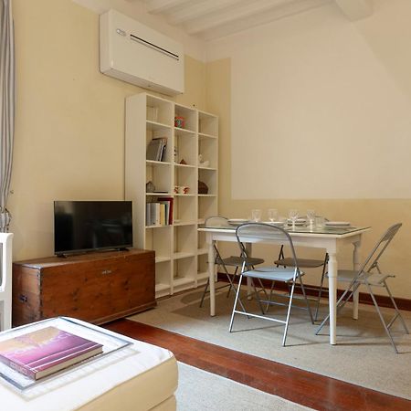 Sweet San Frediano Apartment Florence Buitenkant foto